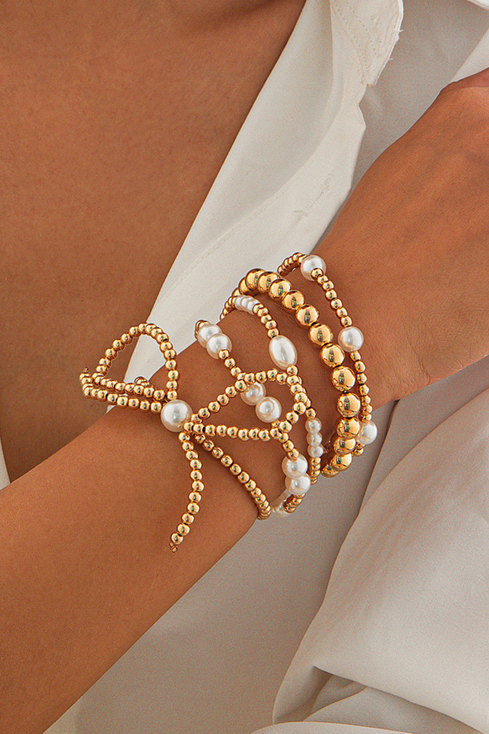 Gold & Pearl Bow Beaded Bracelet