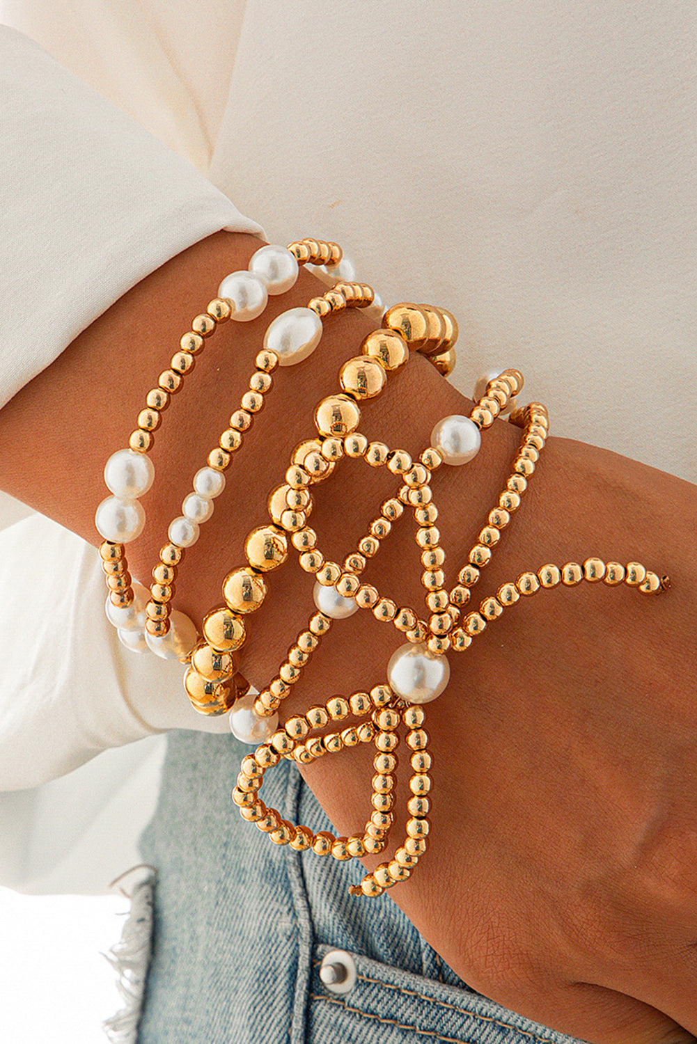 Gold & Pearl Bow Beaded Bracelet