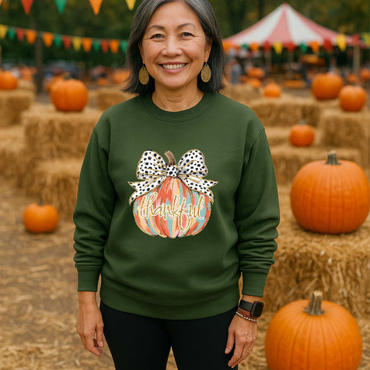 Women's Thankful Pumpkin Crewneck | Fall Faith Sweatshirt